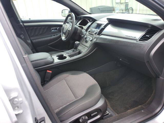 2018 Ford Taurus SEL