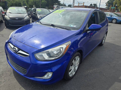 2012 Hyundai Accent SE