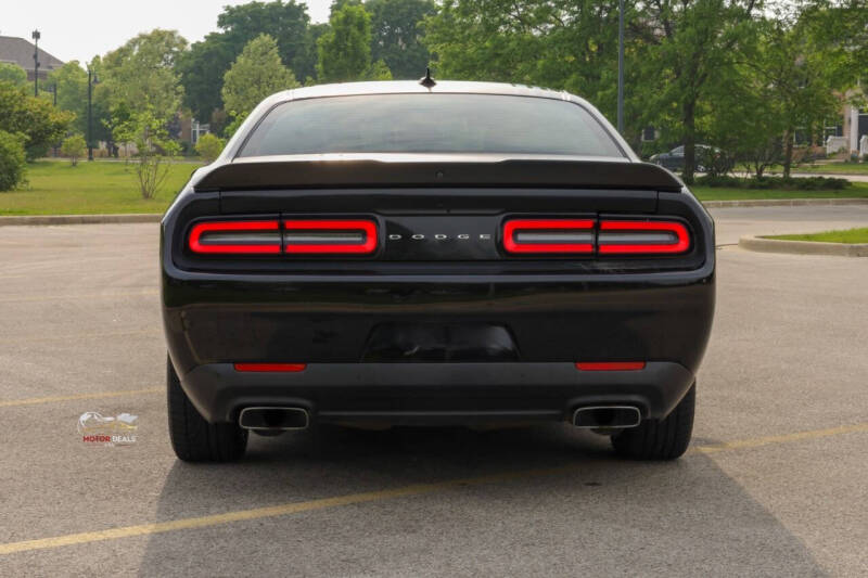 2017 Dodge Challenger 392 HEMI Scat Pack Shaker