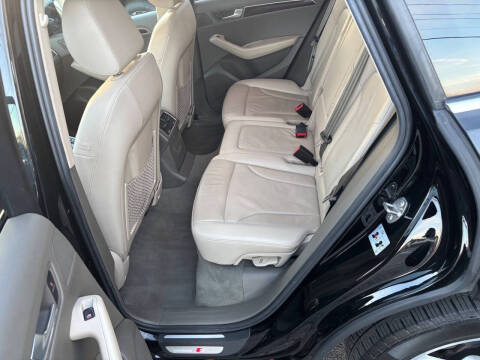 2011 Audi Q5 3.2 quattro Premium Plus