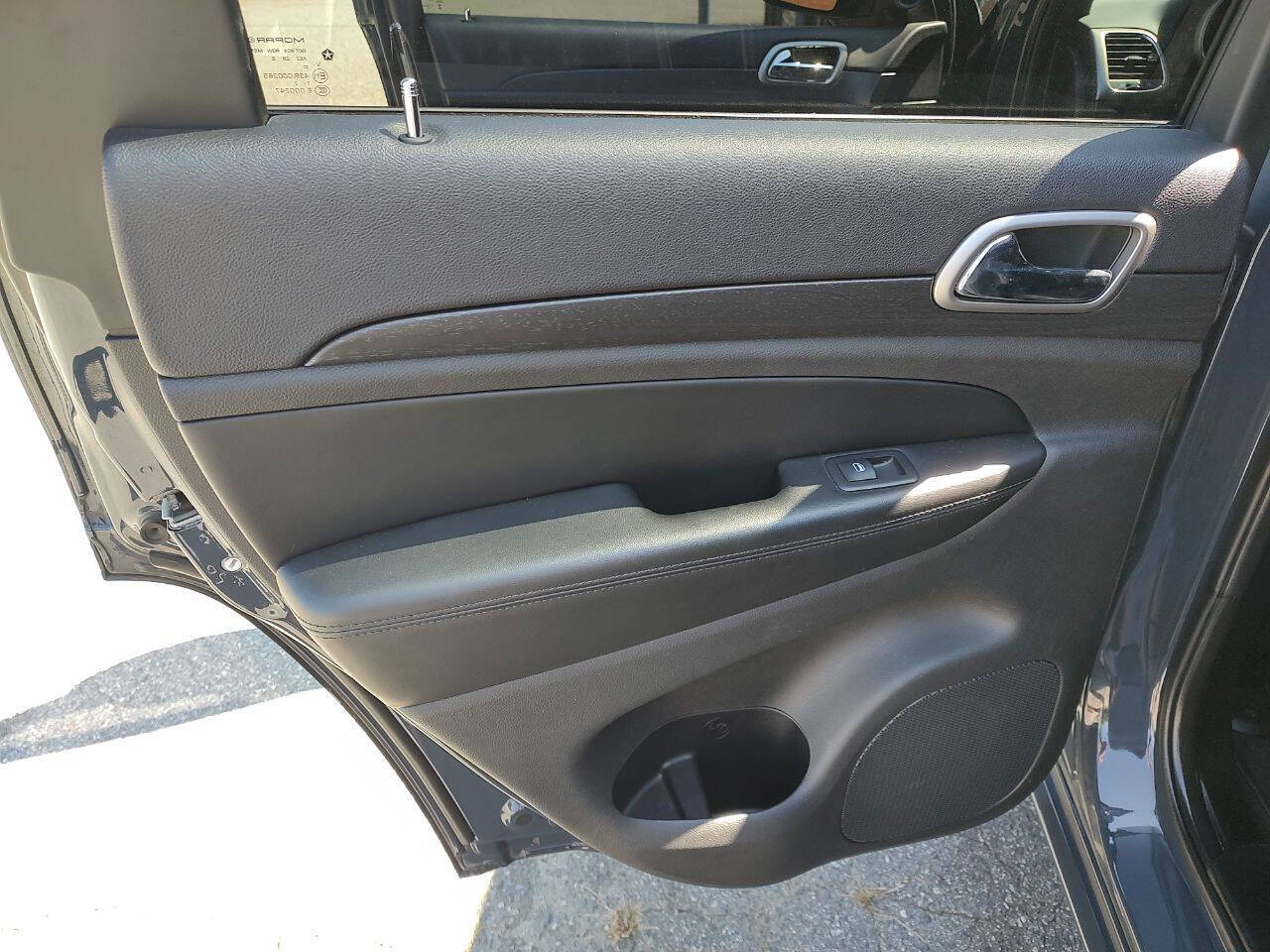 JeepGrand Cherokee21