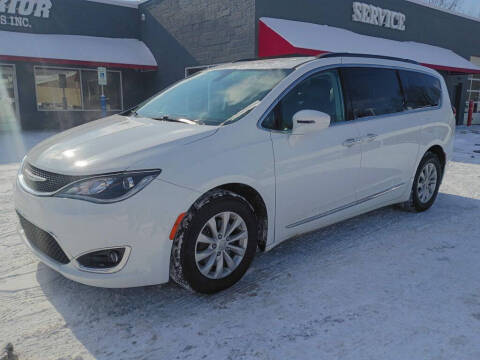 2017 Chrysler Pacifica Touring-L