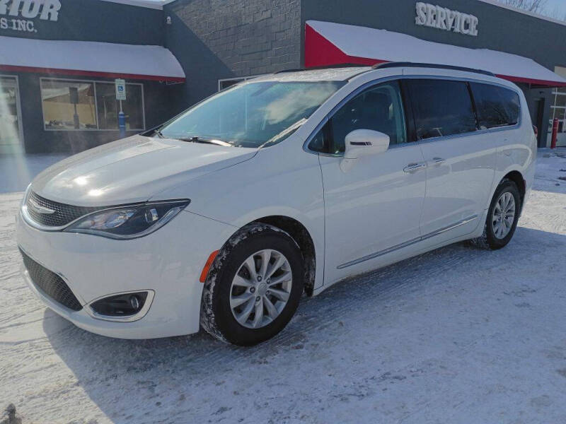 2017 Chrysler Pacifica Touring-L