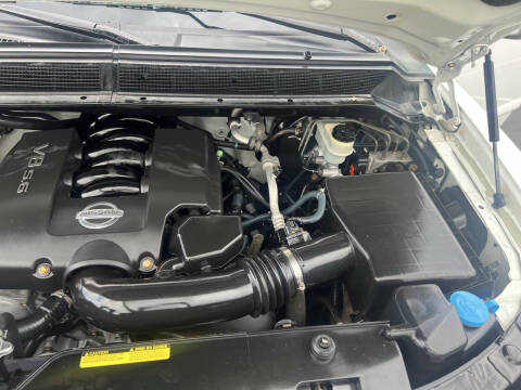 2005 Nissan Titan SE