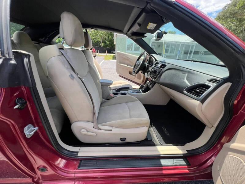 2012 Chrysler 200 Touring