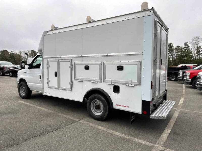 2027 Ford E-Series