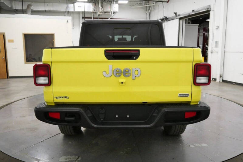 2023 Jeep Gladiator Overland