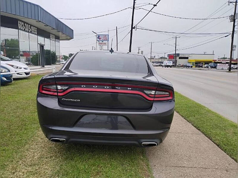 2017 Dodge Charger SXT