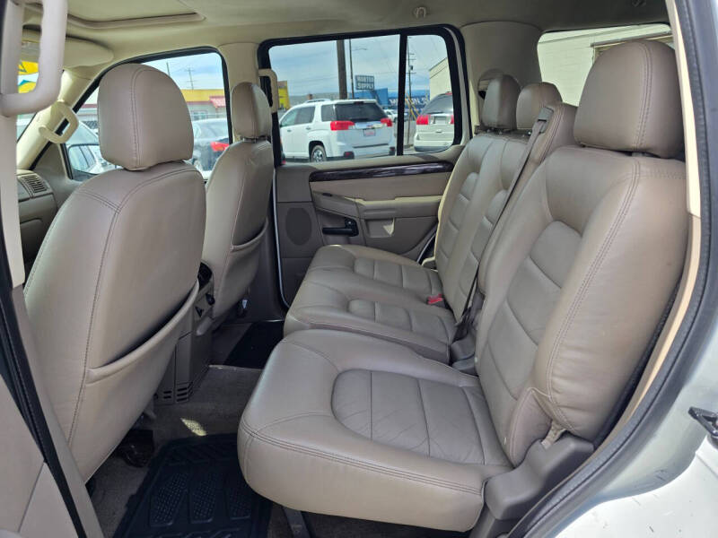 2004 Ford Explorer Limited