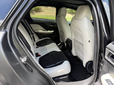 2018 Jaguar F-PACE S