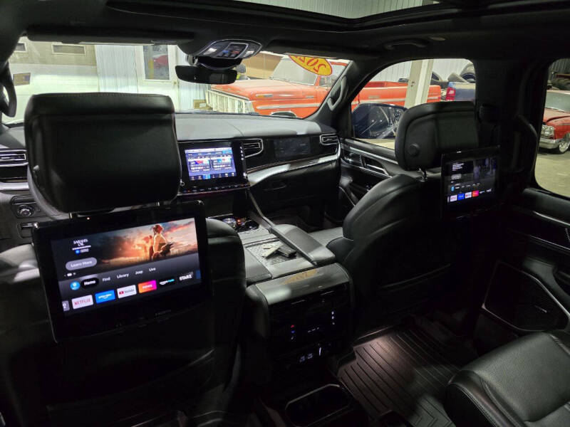 2022 Jeep Wagoneer Series III