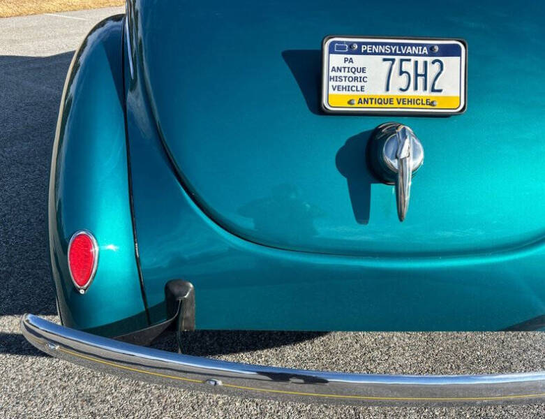 1939 Ford Deluxe