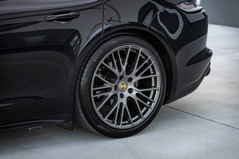 2023 Porsche Panamera 4