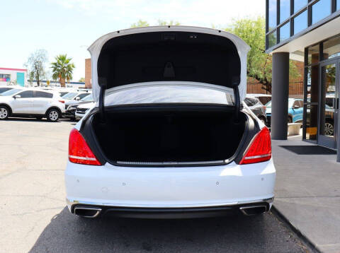 2017 Genesis G90