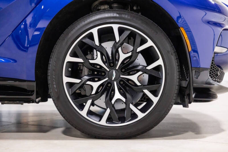 2023 Aston Martin DBX 707