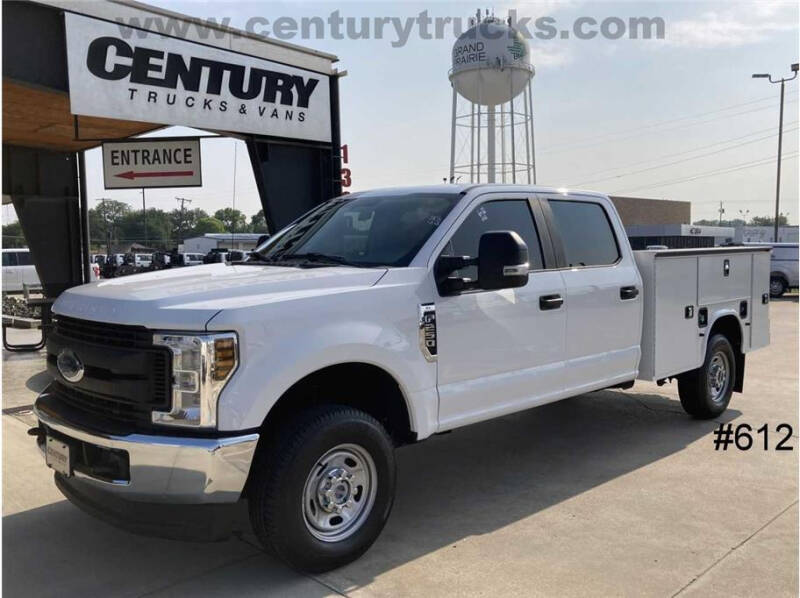 2019 Ford F-250 Super Duty for sale at CENTURY TRUCKS & VANS in Grand Prairie TX