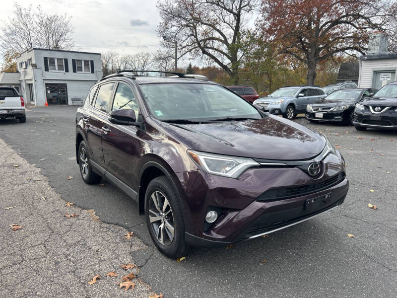 2017 Toyota RAV4 XLE's photo