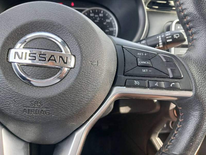 2020 Nissan Kicks SR