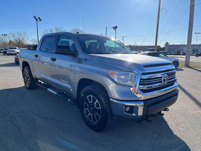 2016 Toyota Tundra SR5 photo 4