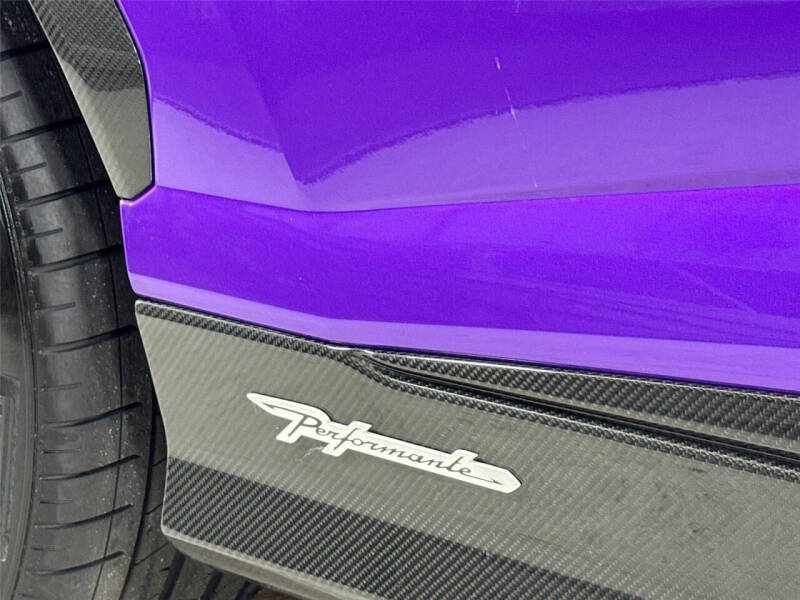 2024 Lamborghini Urus Performante