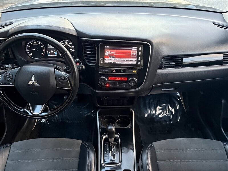 2019 Mitsubishi Outlander SE