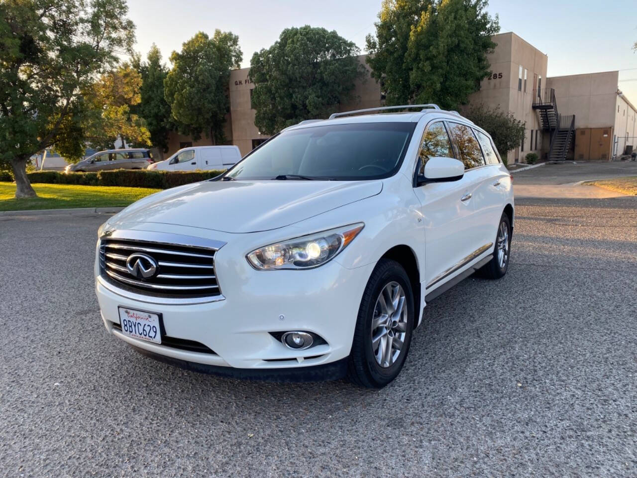 2014 INFINITI QX60 for sale at Kar Auto Sales in Tracy, CA