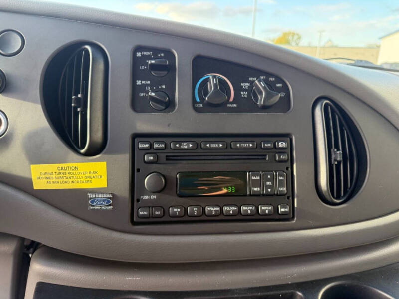 2007 Ford E-Series E-350 SD XLT