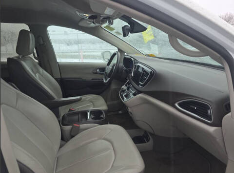 2017 Chrysler Pacifica Touring Plus