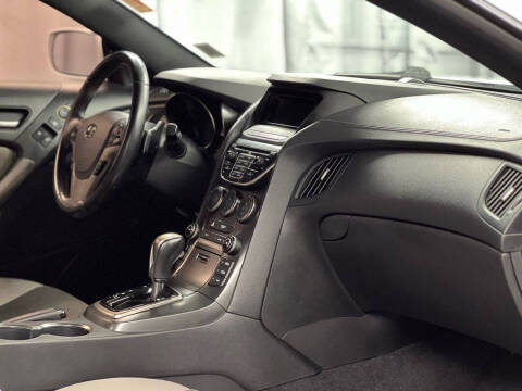 2016 Hyundai Genesis Coupe