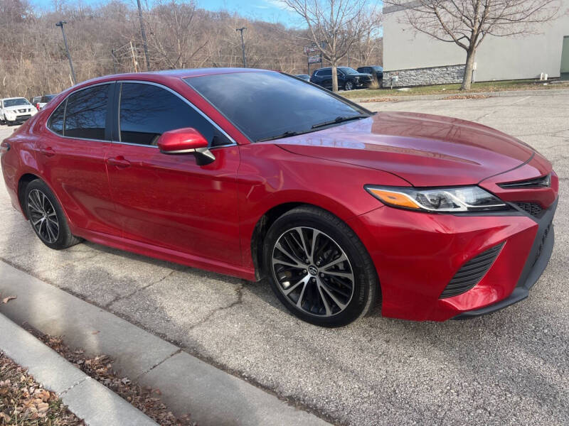 2020 Toyota Camry SE