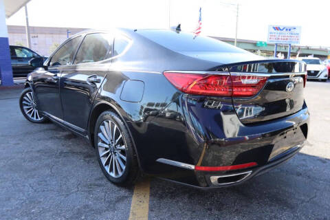 2017 Kia Cadenza Technology