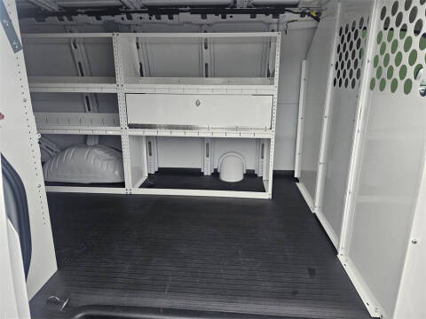 2025 Chevrolet Express 2500