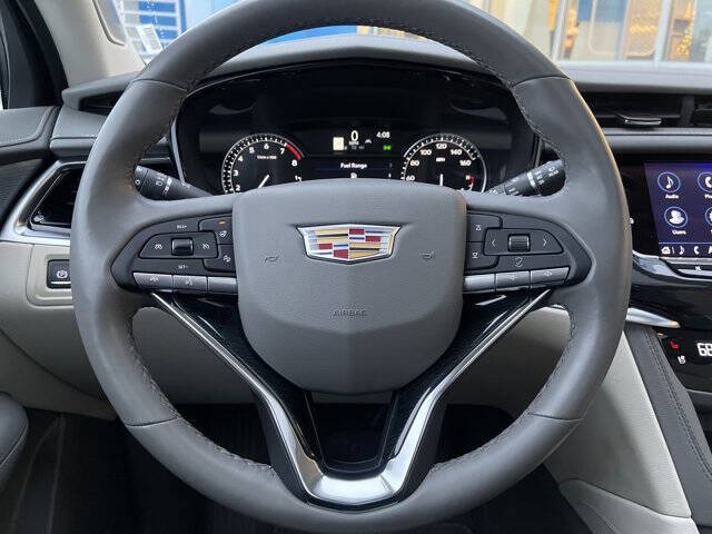 2025 Cadillac XT6 Premium Luxury