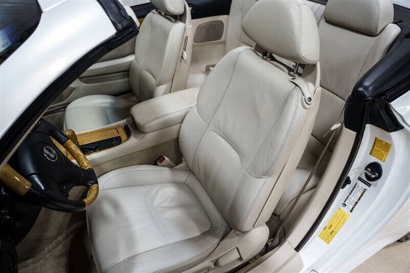 2005 Lexus SC 430
