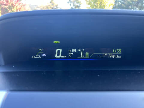 2013 Toyota Prius v Three