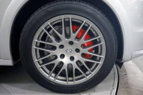 2014 Porsche Cayenne GTS