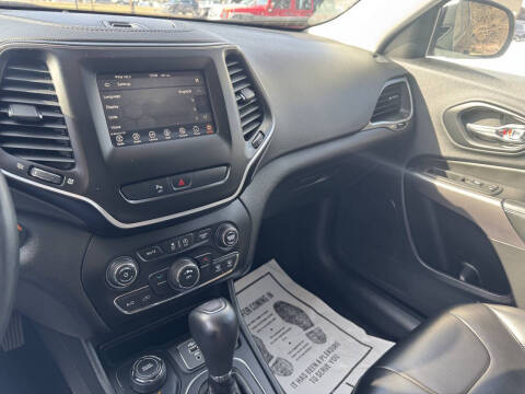 2019 Jeep Cherokee Latitude Plus