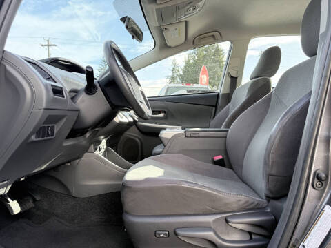 2012 Toyota Prius v Five