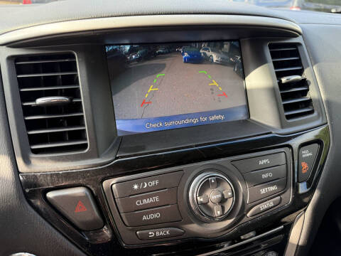 2018 Nissan Pathfinder S