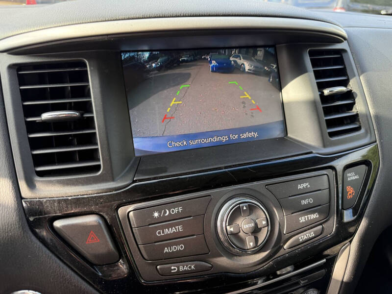 2018 Nissan Pathfinder S