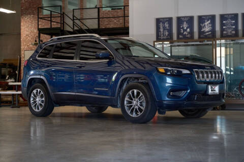 2019 Jeep Cherokee for sale at ON THE MOVE INC in Boerne TX