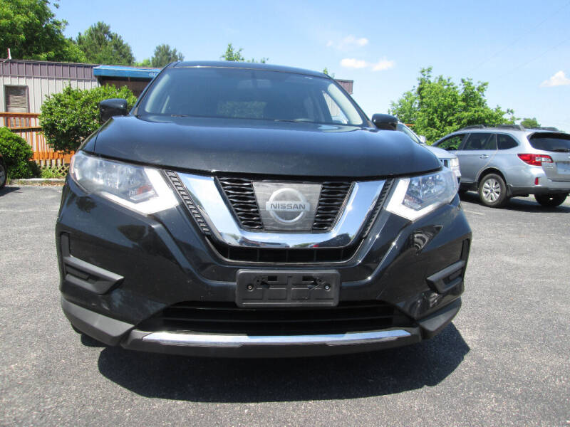 Nissan Rogue's photo