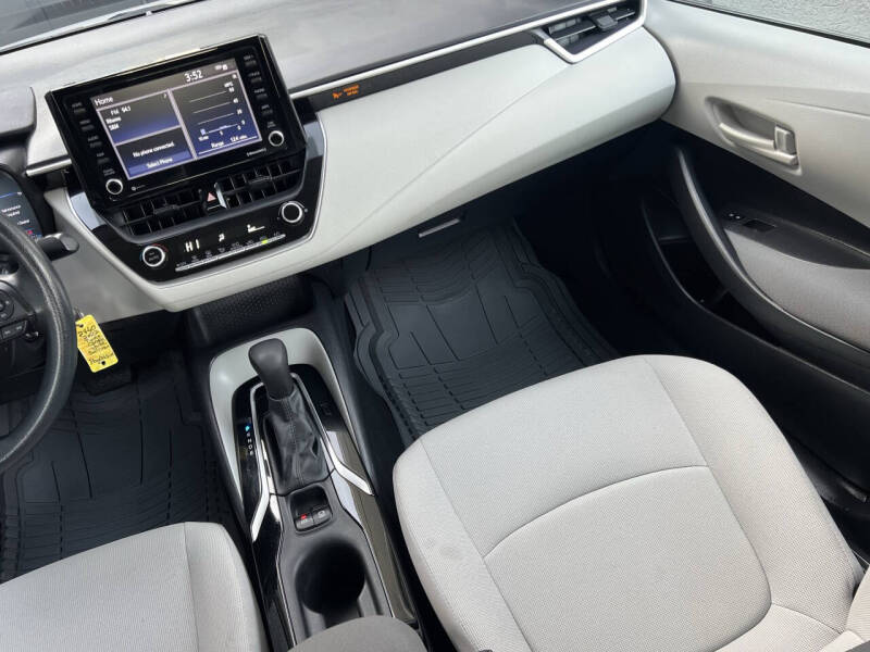 2022 Toyota Corolla LE