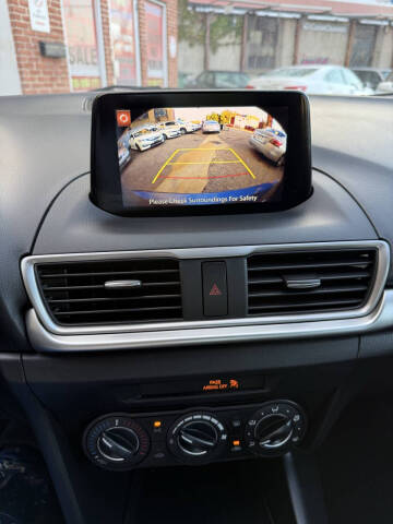 2018 Mazda MAZDA3 Sport