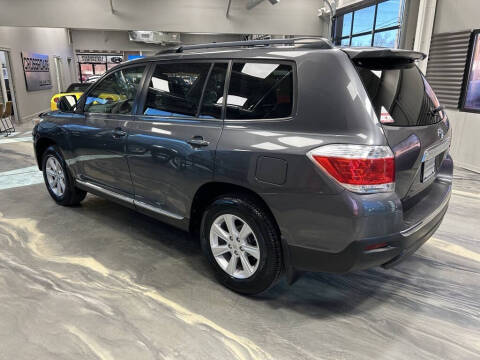 2011 Toyota Highlander SE
