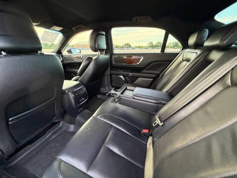 2019 Lincoln Continental Select