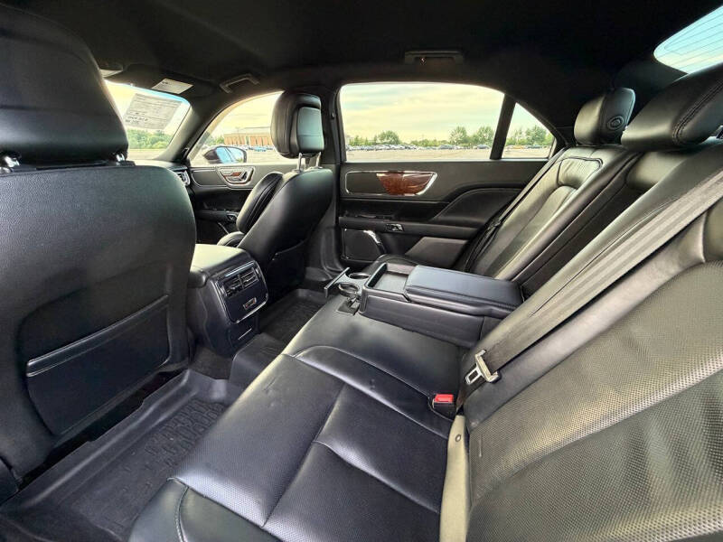 2019 Lincoln Continental Select