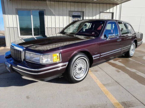1992 Lincoln Town Car for sale at Classic Car Deals in Cadillac MI
