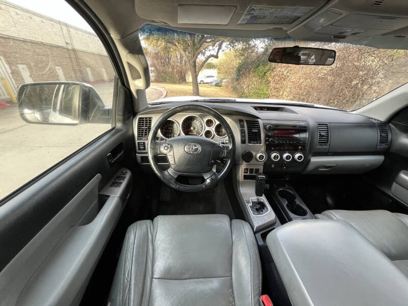 2012 Toyota Sequoia SR5