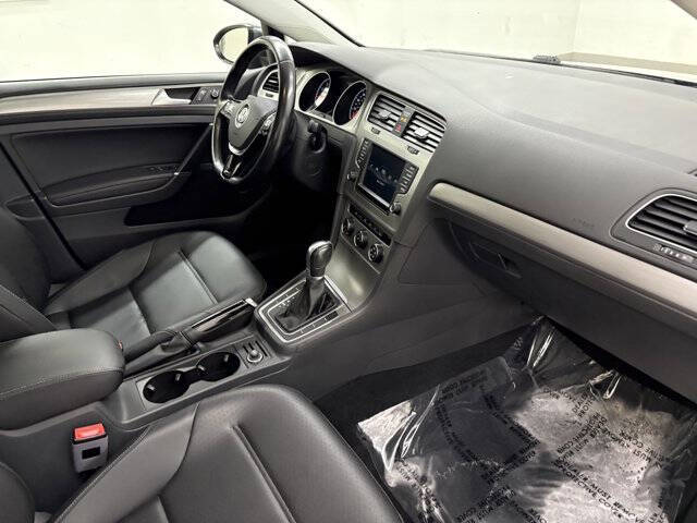 2017 Volkswagen Golf TSI Wolfsburg Edition